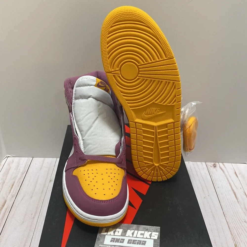 NEW AIR JORDAN 1 HIGH BROTHERHOOD